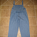 Těhotenské kalhoty s laclem 1 - Těhotenské kalhoty s laclem, na předním díle klínové kapsy, na zadním díle v pase guma